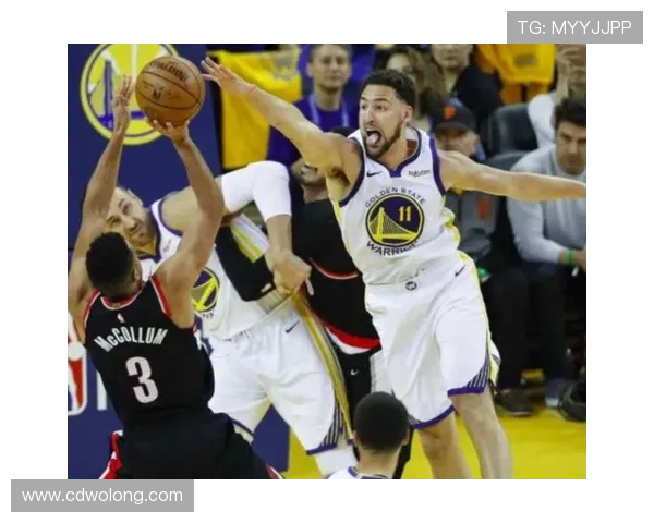 克莱庆生与父母同框女友晒照甜蜜祝福KlayDay温馨瞬间尽显家庭温暖